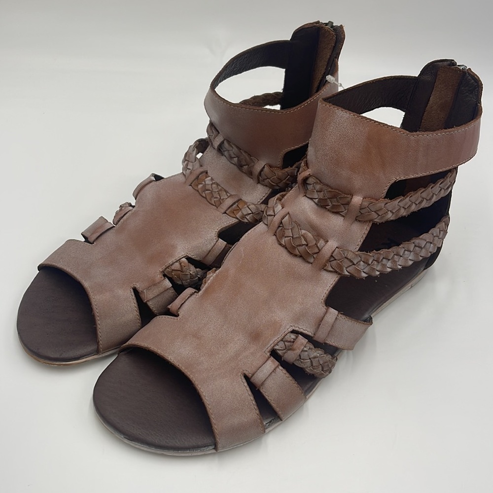 BRAND NEW ROAN Cognac Gladiator Sandals. US Size 10. - Picture 6 of 6